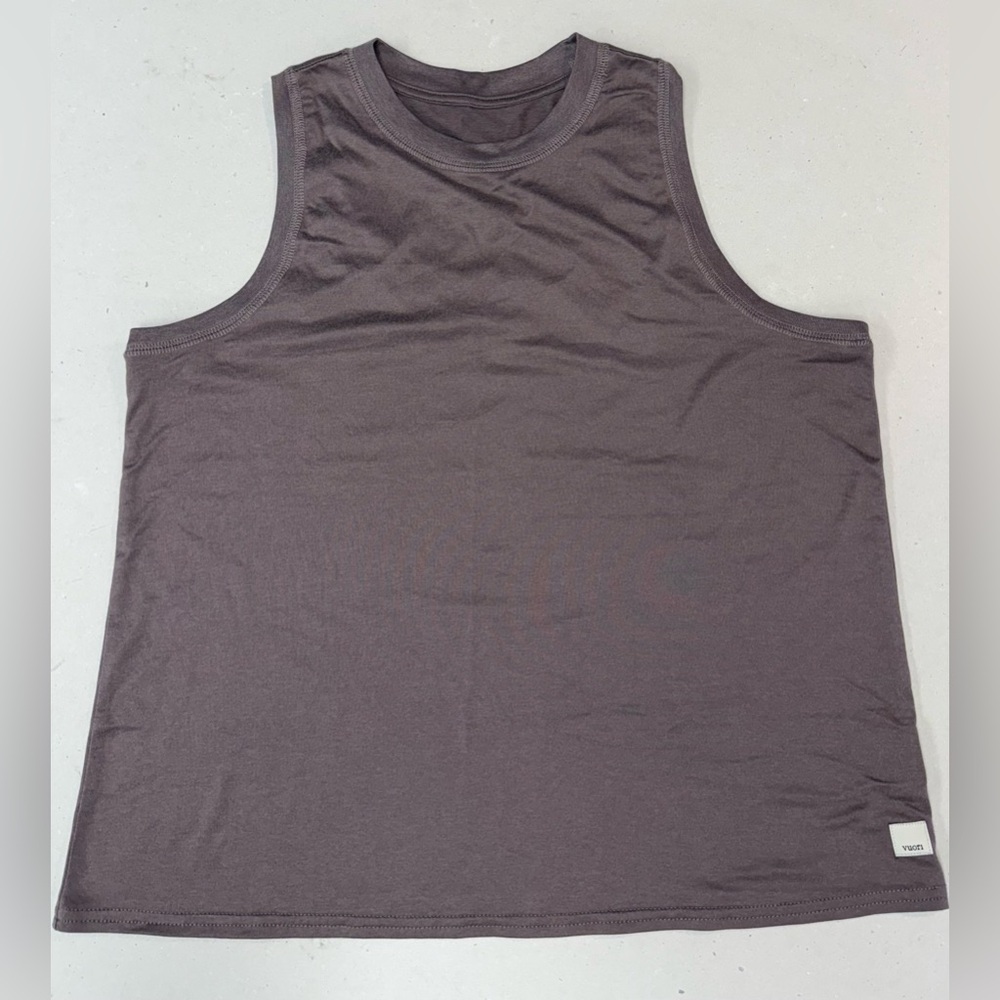 Vuori Women's Tank Top in Charcoal